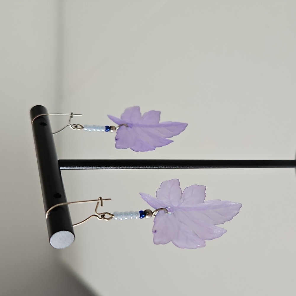 Elegant Purple Leaf Earrings - Picture 3 of 3